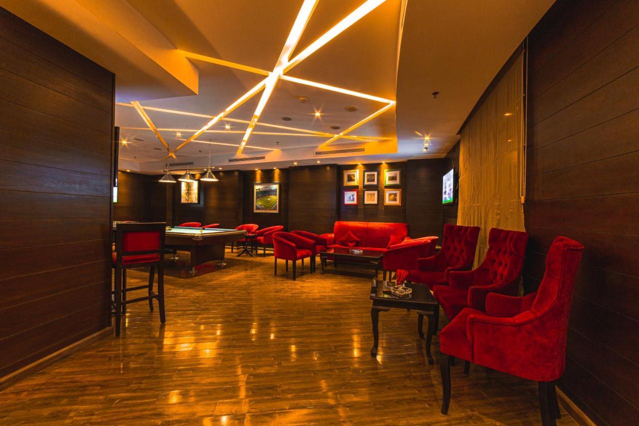 Oryx Hotel Akaba Kültér fotó The lounge at the airport