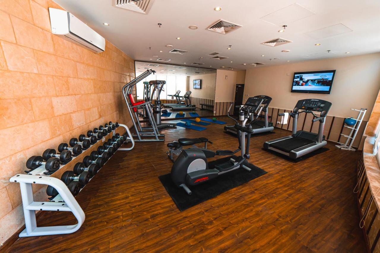Oryx Hotel Akaba Kültér fotó A gym in a hotel