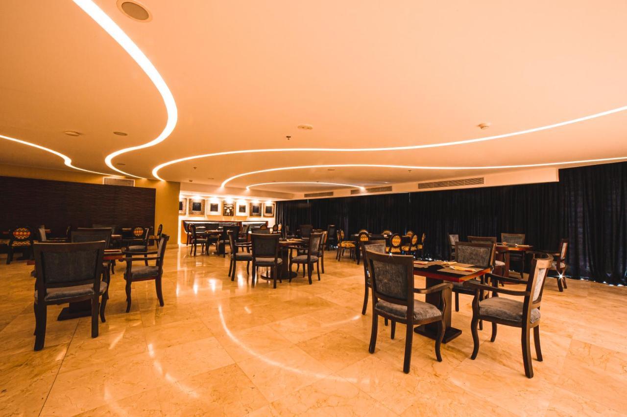 Oryx Hotel Akaba Kültér fotó The lounge at the airport