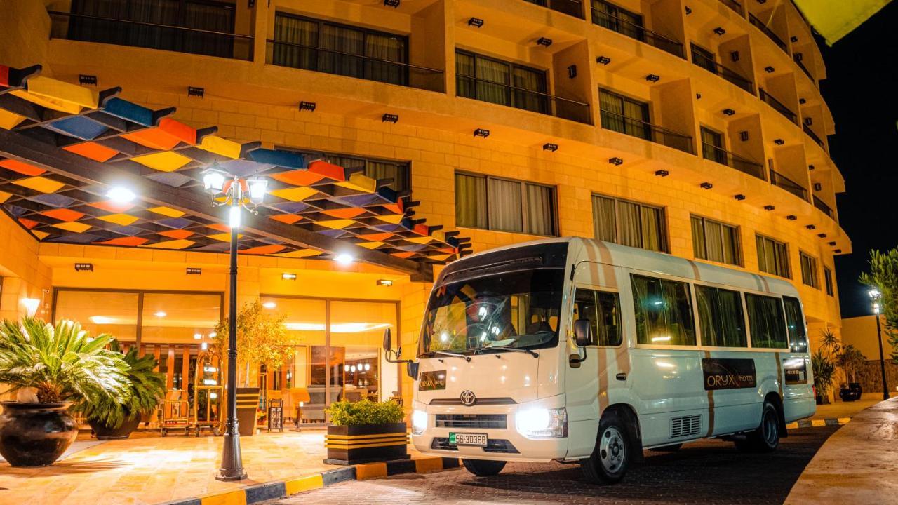 Oryx Hotel Akaba Kültér fotó The hotel's shuttle bus